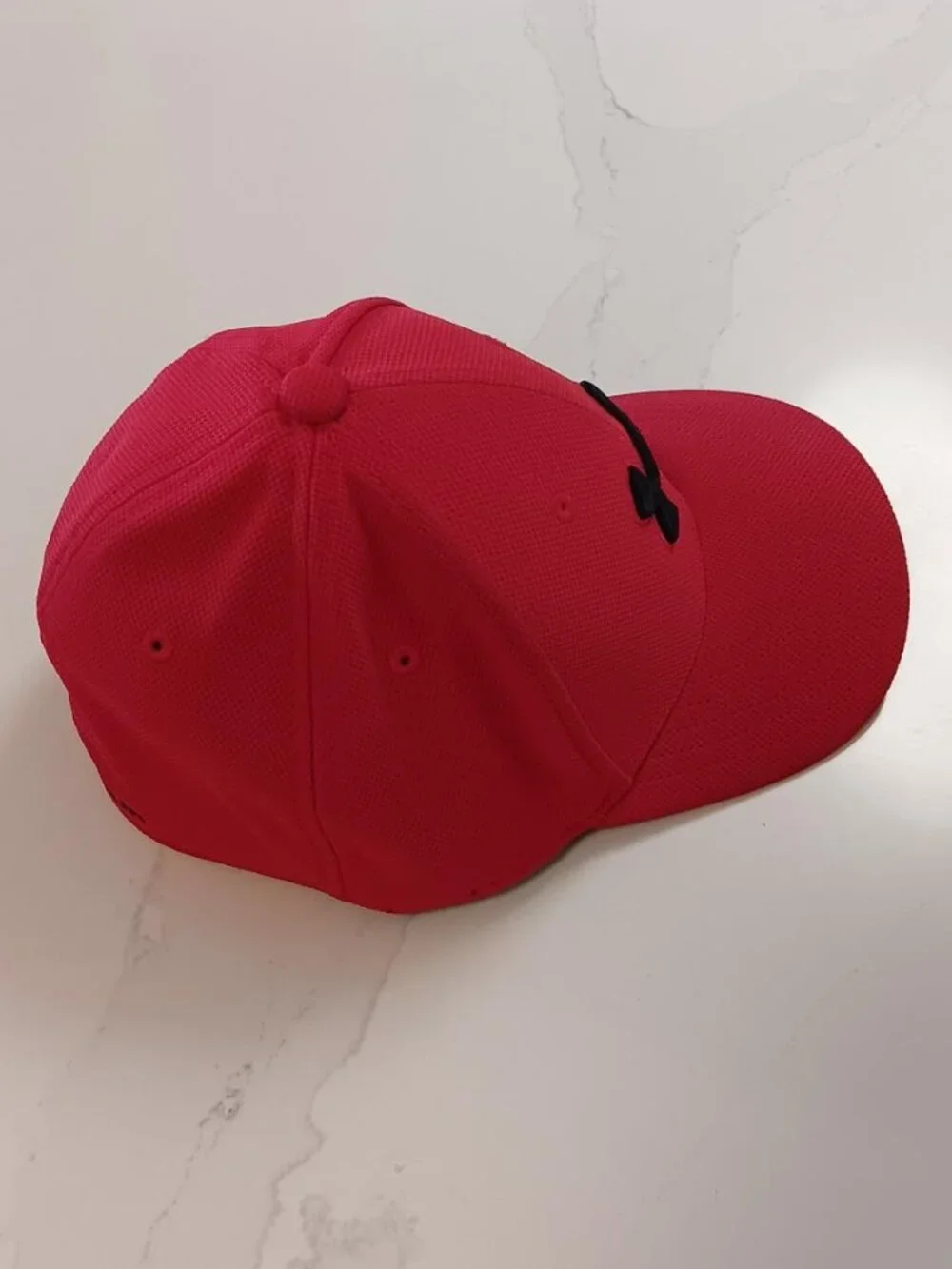 UNDER ARMOUR Kids Baseball Caps Bundle of 2 Black and Red Stretch Fit